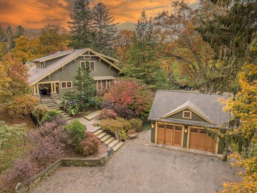 9 Harkness Rd, Pelham, MA, 01002-9704 | Card Image