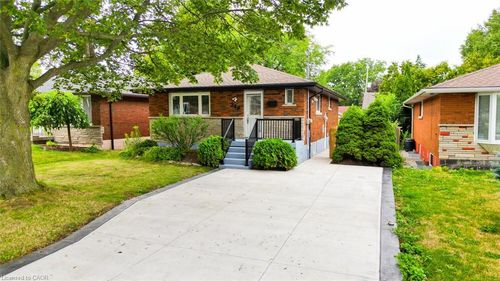 248 W 18th St, Hamilton, ON, L9C4G9 | Card Image