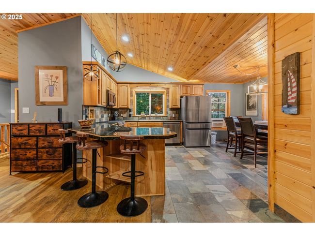 10256 Ridge View Ter, House other with 4 bedrooms, 3 bathrooms and null parking in Birkenfeld OR | Image 10