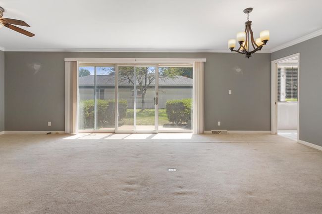 0 - 4 Fields E, Condo with 2 bedrooms, 2 bathrooms and 2 parking in Champaign IL | Image 11