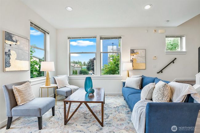 1214 N Northgate Way, Townhouse with 3 bedrooms, 2 bathrooms and 1 parking in Seattle WA | Image 20