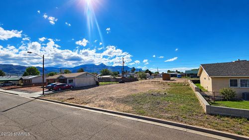 810 Larkspur Ave, Alamogordo, NM, 88310-5378 | Card Image