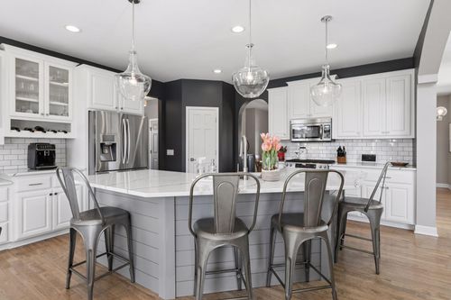 20643 Hazelwood Trl, Lakeville, MN, 55044-4678 | Card Image