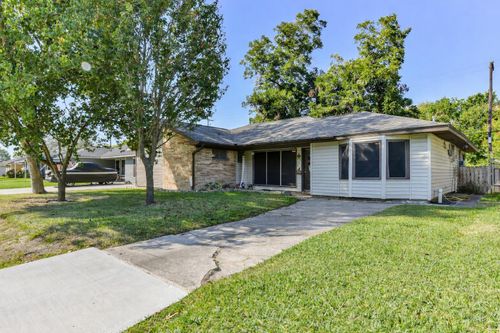 222 Linda St, Deer Park, TX, 77536-2651 | Card Image