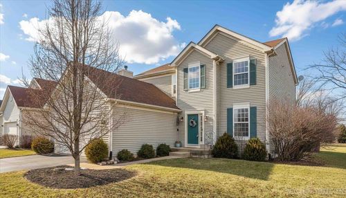 226 Woodland Park Cir, Gilberts, IL, 60136-4012 | Card Image