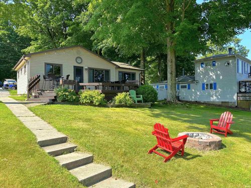 3361 E Stahl Rd, Monon, IN, 47959-8026 | Card Image