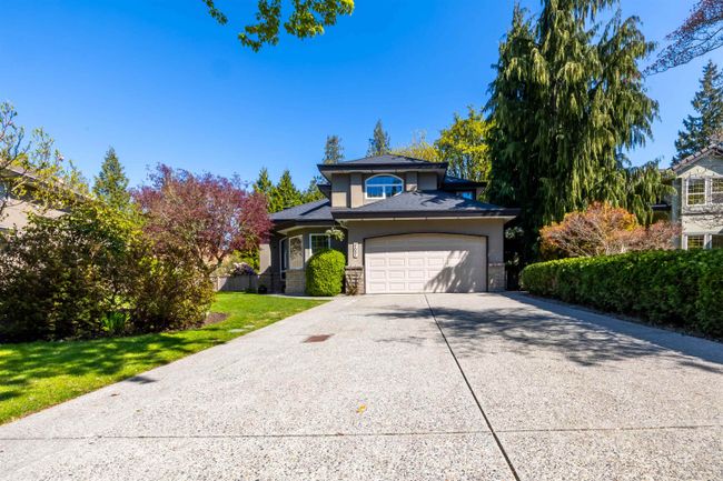 21051 45 A Crescent, House other with 5 bedrooms, 3 bathrooms and 2 parking in Langley BC | Image 2