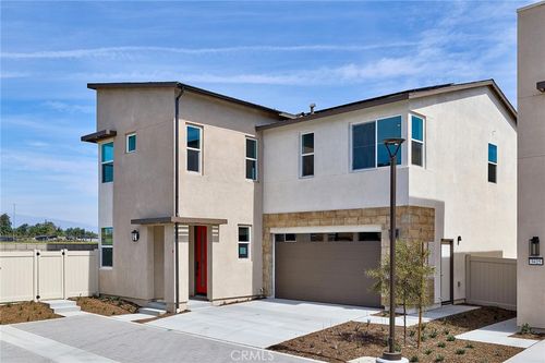 3419 E Moonstone Dr, Ontario, CA, 91761-3943 | Card Image