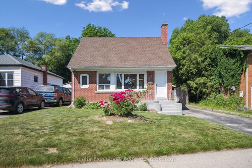 319 Clifton Rd, Kitchener, ON, N2H4W1 | Card Image