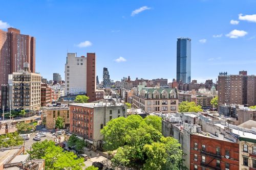 12c-215 Park Row, New York, NY, 10038-1121 | Card Image