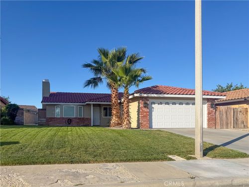 1802 Linda Avenue, Lancaster, CA, 93534 | Card Image