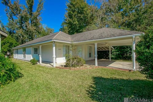 9493 Gene Buckle Ave, Denham Springs, LA, 70726-7777 | Card Image