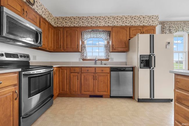 1489 W 47 Th St, House other with 3 bedrooms, 2 bathrooms and null parking in Jasper IN | Image 5