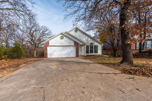 4013 S 75th West Ave, Tulsa, OK, 74107-4806 | Card Image