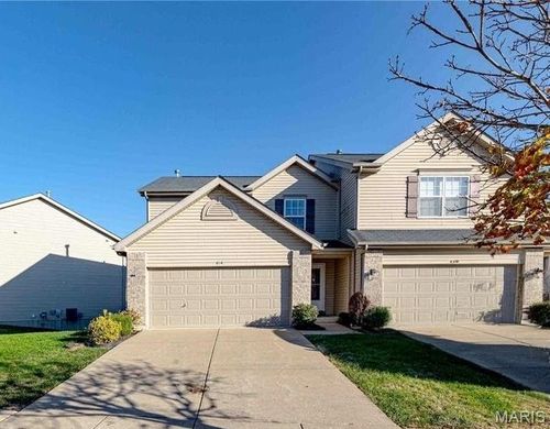 618 Country Heights Dr, Lake St Louis, MO, 63367-5830 | Card Image