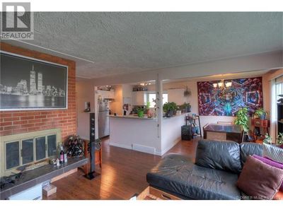 755-759 Francis Ave, House other with 5 bedrooms, 2 bathrooms and null parking in Kelowna BC | Image 2