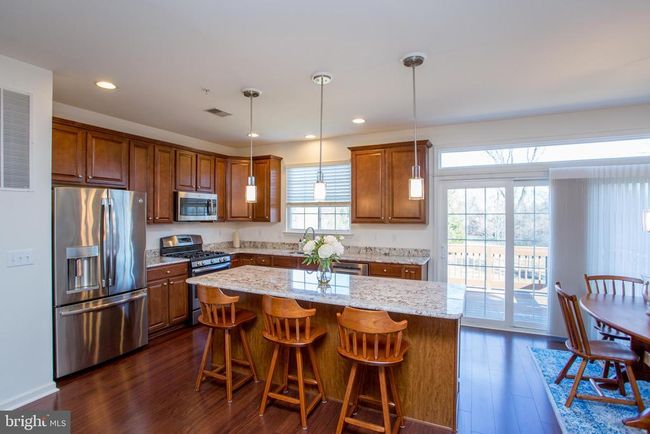 1994 Hickory Ln, Townhouse with 3 bedrooms, 4 bathrooms and null parking in LANGHORNE PA | Image 4