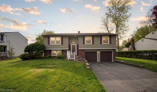 2220 Elm Trace St, Youngstown, OH, 44515-4812 | Card Image