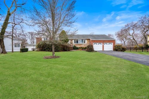 848 Hampshire Rd, Bay Shore, NY, 11706-7610 | Card Image