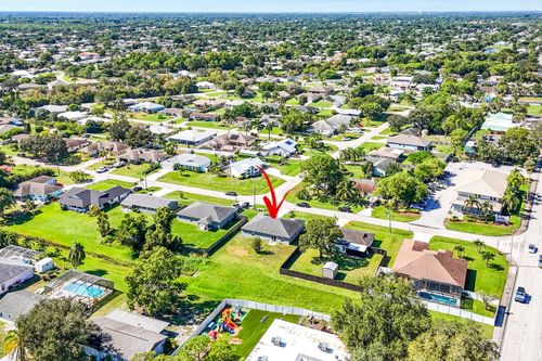 2333 Se Aneci St, Port St. Lucie, FL, 34984-5105 | Card Image