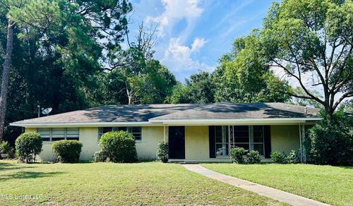 2502 Randall Dr, Biloxi, MS, 39531-2817 | Card Image