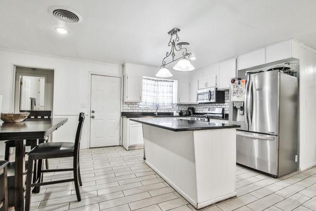 904 Tulane St, House other with 3 bedrooms, 2 bathrooms and null parking in Lubbock TX | Image 4