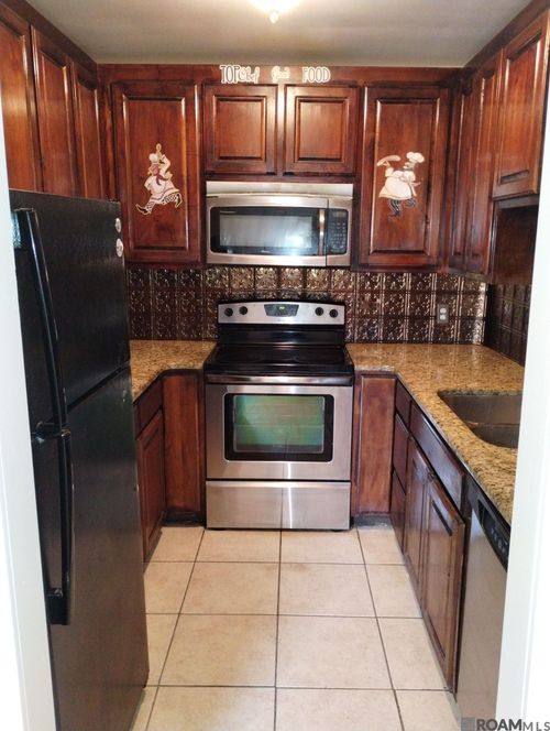 4555 Alvin Dark Ave, Baton Rouge, LA, 70820-2706 | Card Image