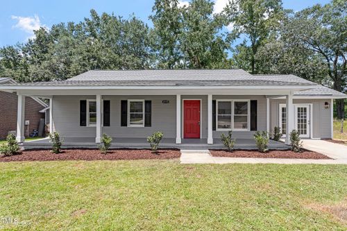 4332 Falls Dr, Hope Mills, NC, 28348-2868 | Card Image