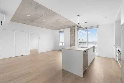 705-7227 Boul Newman, Lasalle, QC, H8N0H7 | Card Image