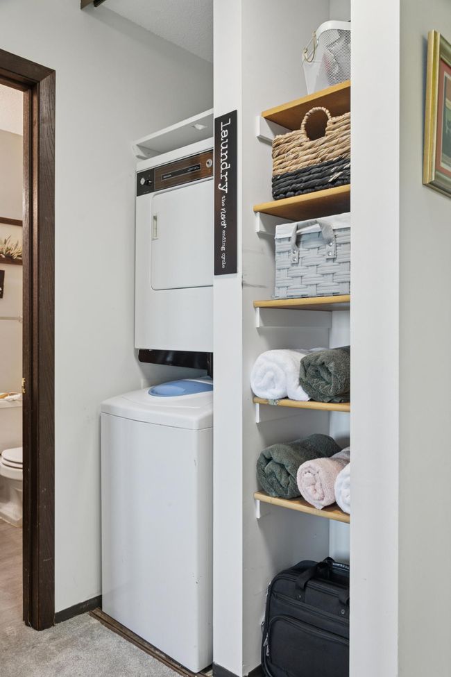 In unit washer and dryer | Image 12