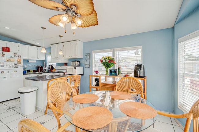 65821 Overseas Hwy, House other with 2 bedrooms, 1 bathrooms and null parking in Long Key FL | Image 7