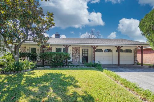 11311 Concho St, Houston, TX, 77072-4905 | Card Image