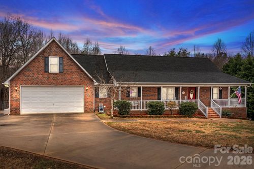 3156 Teresa Dr, Lincolnton, NC, 28092-6104 | Card Image