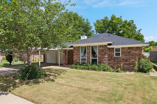 1129 W Hills Ter, Saginaw, TX, 76179-3419 | Card Image