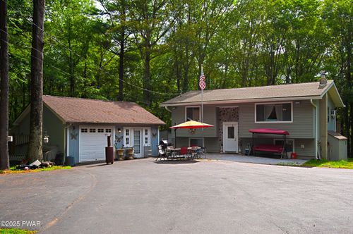 127 E Mulberry Dr, Milford, PA, 18337-7216 | Card Image