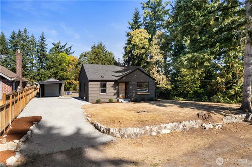 216 Sw 131st St, Burien, WA, 98146-3352 | Card Image