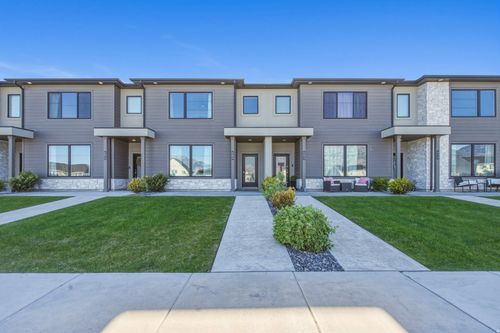 689 S 950 W, American Fork, UT, 84003-4733 | Card Image
