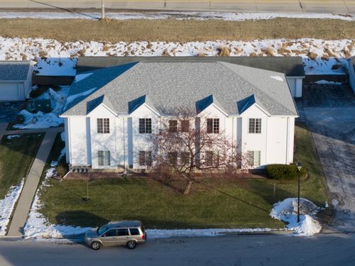 903 Fox Creek Dr, Watertown, WI, 53098-1316 | Card Image