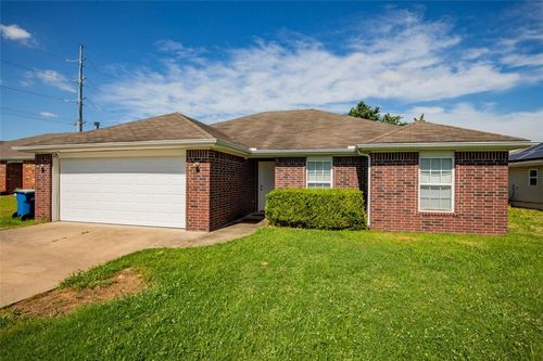 800 Sw Sandrock Rd, Bentonville, AR, 72712-8227 | Card Image