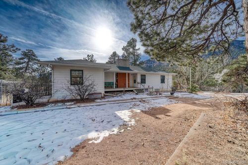 8225 W Us Highway 24, Cascade, CO, 80809-1207 | Card Image