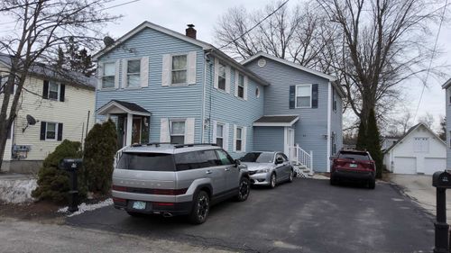 60 Mcquesten St, Manchester, NH, 03102-5247 | Card Image