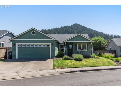 1933 S 58th St, Springfield, OR, 97478-8529 | Card Image