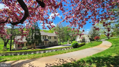 1105 Green Lane Rd, Malvern, PA, 19355-8626 | Card Image