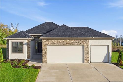 7900 Ne Hoot Owl St, Grain Valley, MO, 64029 | Card Image