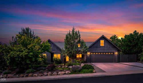 3525 Sw 35th Pl, Redmond, OR, 97756-7979 | Card Image