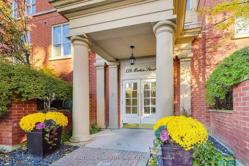 448-139 Merton St, Toronto, ON, M4S3G7 | Card Image