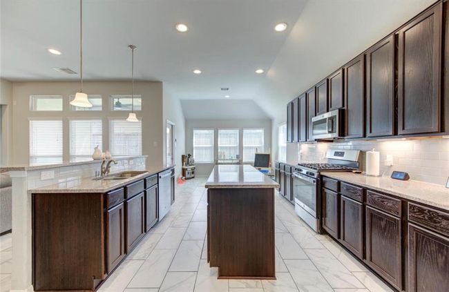 20910 Big Cypress Creek Trl, House other with 3 bedrooms, 2 bathrooms and 2 parking in Humble TX | Image 11