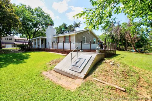 5844 Mcbride Cir, Kingston, OK, 73439-6301 | Card Image