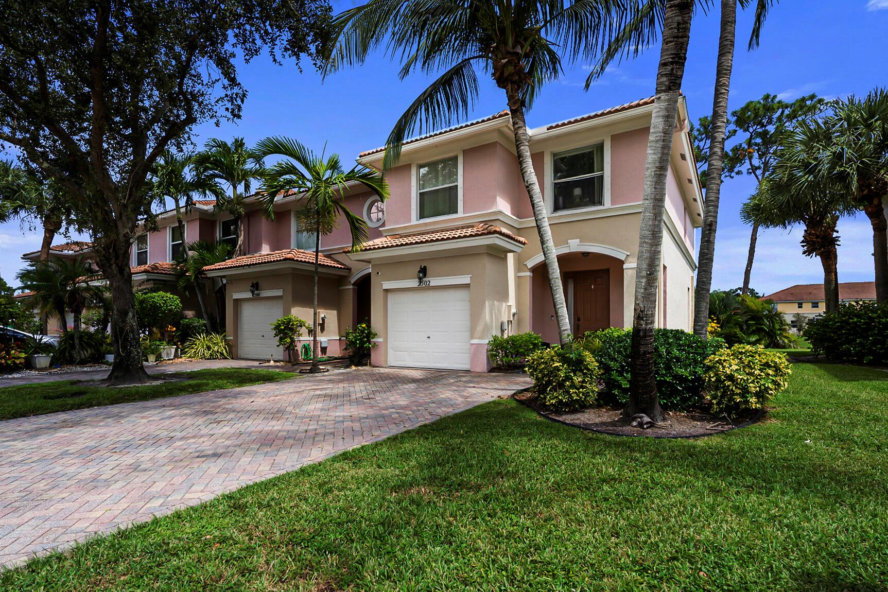 Seminole Palms Dr, Lake Worth, FL 33463