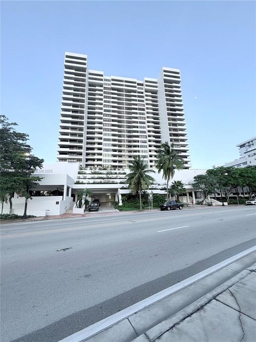 apt-2112-2555 Collins Ave, Miami Beach, FL, 33140-4764 | Card Image